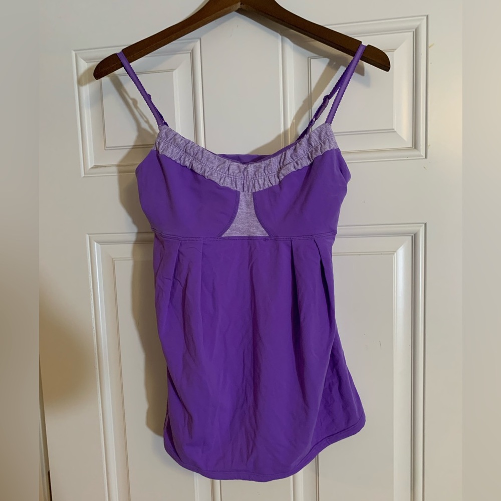 Athletic top lululemon